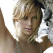 charlize_theron_beach